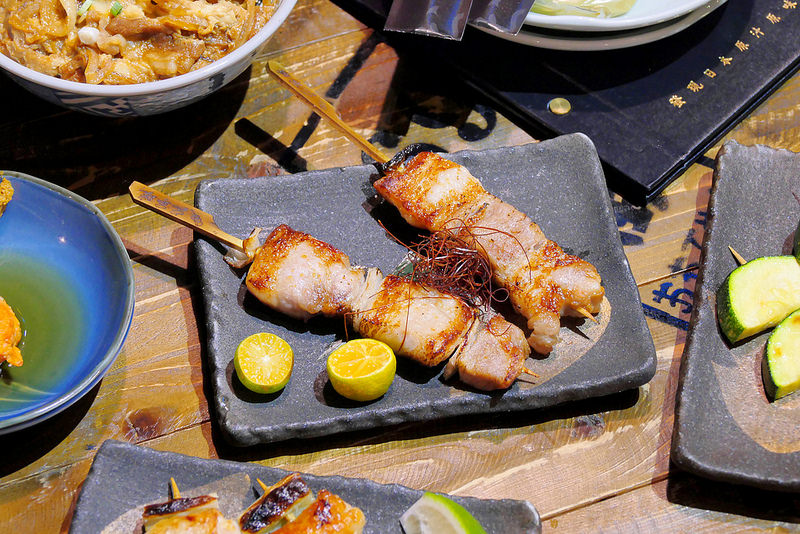 大手燒日式關東煮：日式車站造景昭和懷舊風格 地雞串燒 丼飯火鍋加日本進口關東煮獨特口味宵夜好選擇！