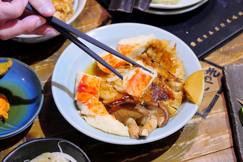 大手燒日式關東煮：日式車站造景昭和懷舊風格 地雞串燒 丼飯火鍋加日本進口關東煮獨特口味宵夜好選擇！