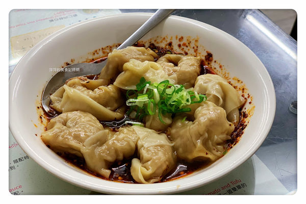 【新店美食】小樂精緻麵食館 ~ 新店鼎泰豐/七張美食❤️必點排骨蛋炒飯(附價目表) - 捷運七張站