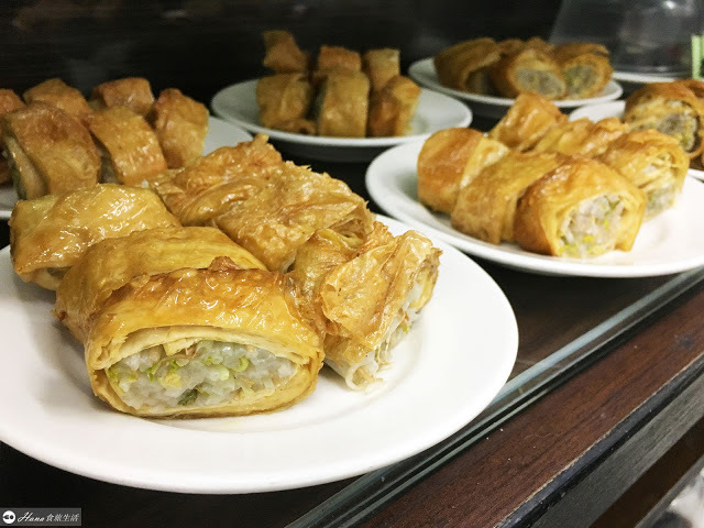 【新北新店】小樂精緻麵食館寶橋店 | 媲美鼎泰豐 想吃先排隊 神還原排骨蛋炒飯