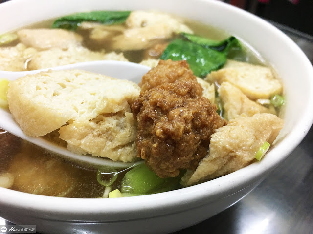 【新北新店】小樂精緻麵食館寶橋店 | 媲美鼎泰豐 想吃先排隊 神還原排骨蛋炒飯