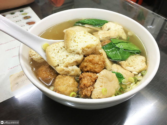 【新北新店】小樂精緻麵食館寶橋店 | 媲美鼎泰豐 想吃先排隊 神還原排骨蛋炒飯