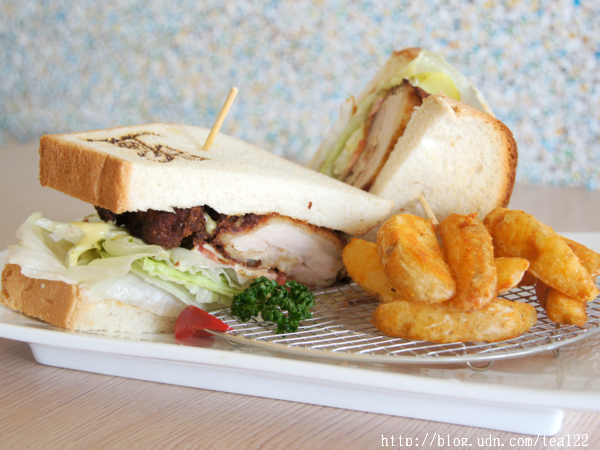 《台中大里。美食》少鹽少油天然家庭式咖啡早午餐——漫典咖啡輕食早午餐