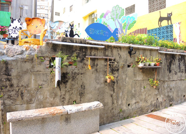 銀同社區藝術彩繪：作伙來企投【台南･銀同里彩繪巷弄 貓咪高地】貓咪控的好去處