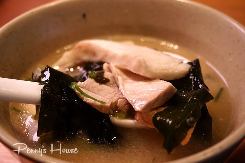 【新竹日本料理-吟川日本料理】豪華卻又平價的豪華海鮮丼，還有超肥厚的限量十份的鰻魚飯！