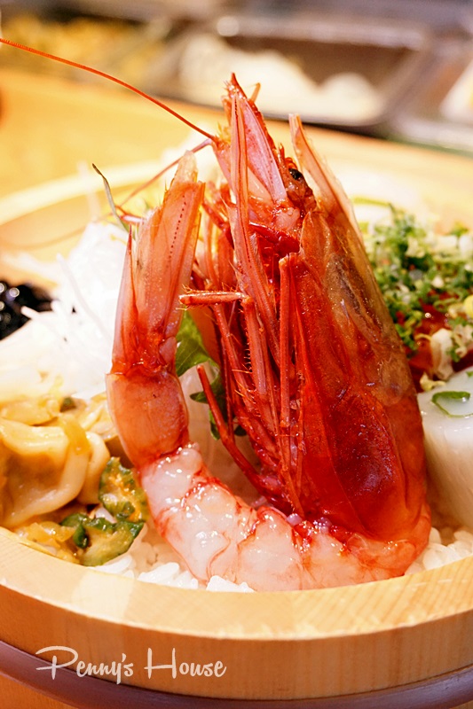 【新竹日本料理-吟川日本料理】豪華卻又平價的豪華海鮮丼，還有超肥厚的限量十份的鰻魚飯！