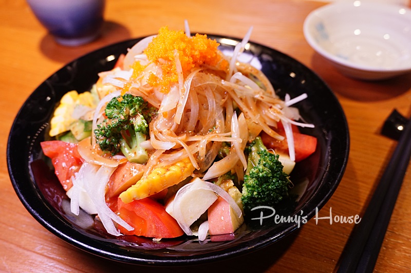 【新竹日本料理-吟川日本料理】豪華卻又平價的豪華海鮮丼，還有超肥厚的限量十份的鰻魚飯！