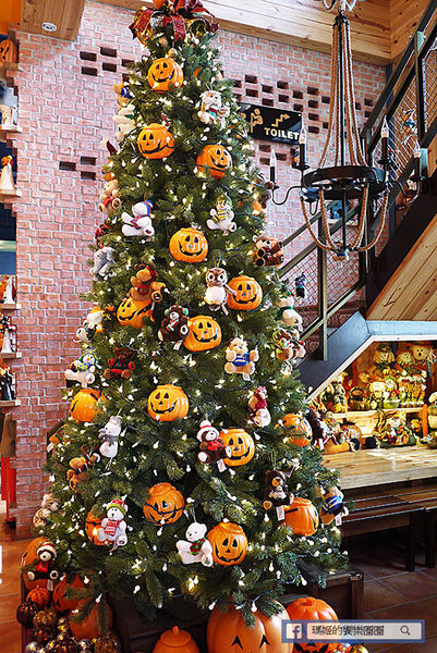 台中草悟道【南瓜屋魔女露露的廚房】滿滿南瓜圍繞童話故事主題風餐廳。草悟道義式料理