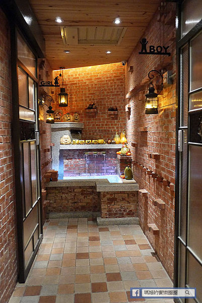 台中草悟道【南瓜屋魔女露露的廚房】滿滿南瓜圍繞童話故事主題風餐廳。草悟道義式料理