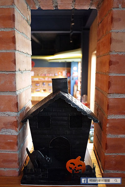 台中草悟道【南瓜屋魔女露露的廚房】滿滿南瓜圍繞童話故事主題風餐廳。草悟道義式料理