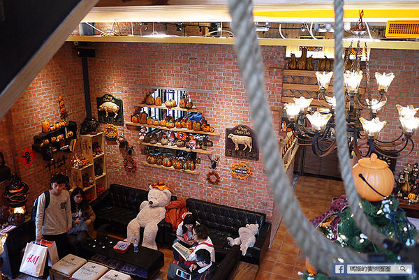 台中草悟道【南瓜屋魔女露露的廚房】滿滿南瓜圍繞童話故事主題風餐廳。草悟道義式料理