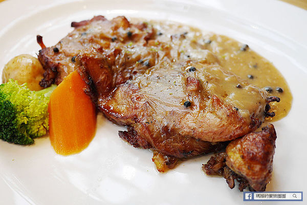 台中草悟道【南瓜屋魔女露露的廚房】滿滿南瓜圍繞童話故事主題風餐廳。草悟道義式料理