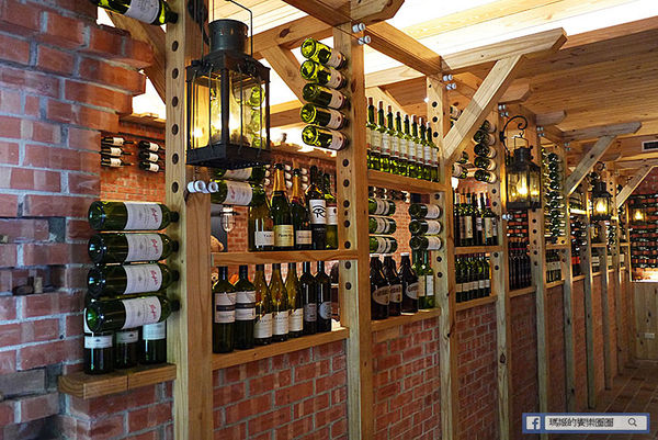 台中草悟道【南瓜屋魔女露露的廚房】滿滿南瓜圍繞童話故事主題風餐廳。草悟道義式料理