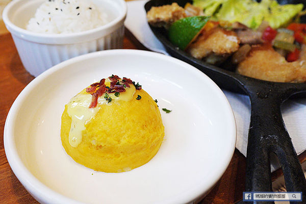 台中草悟道【南瓜屋魔女露露的廚房】滿滿南瓜圍繞童話故事主題風餐廳。草悟道義式料理