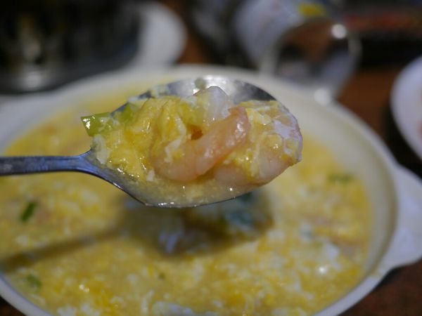 【西屯美食】頂園燒鵝担仔廚房‖熱門桌菜店家‖烤雞烤鵝都推薦‖假日沒預約很難吃的到。
