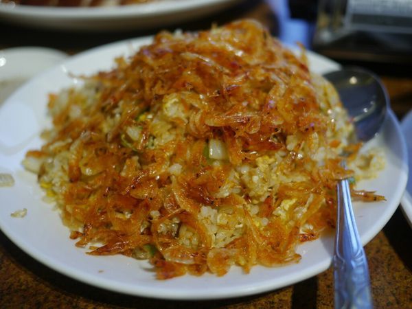 【西屯美食】頂園燒鵝担仔廚房‖熱門桌菜店家‖烤雞烤鵝都推薦‖假日沒預約很難吃的到。