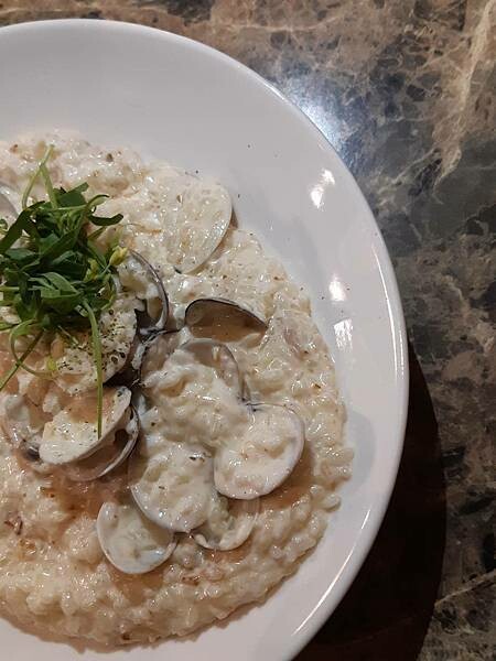 台中服務態度好-星享道酒店旁的HUN 貳-台中逢甲店