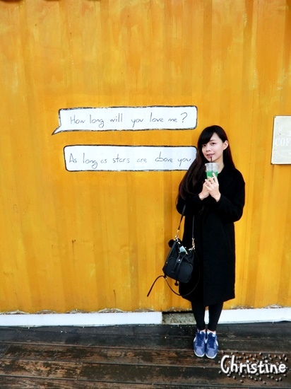 【新北。景點】 瑞芳 / 星空草原，擁恆文創園區，成千上萬的光碟片藝術地景，梵谷的畫