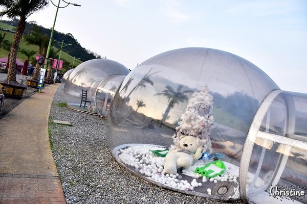 【新北。景點】 瑞芳 / 星空草原，擁恆文創園區，成千上萬的光碟片藝術地景，梵谷的畫