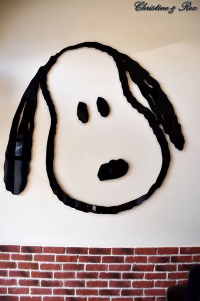 【台中。美食】西屯 / 跟著查理布朗一起環遊世界，史努比餐廳，秋紅谷旁