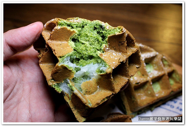 『新北新莊早午餐推薦』Whos Tea 鬍子茶(台北新莊店)★環遊世界概念早午餐店/美式工業風聚餐聊天的首選/必點招牌竹炭帕里尼/提供桌遊不收服務費營業時間很長