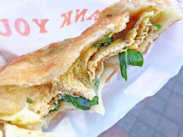 【三重美食】一品九層塔蔥油餅-228公園超人氣蔥油餅