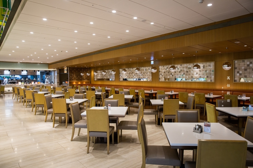 台北南港超浮誇海陸雙饗主餐，吃美國極黑和牛送龍蝦只在『六福萬怡酒店敘日全日餐廳』，全面現點現做更放心