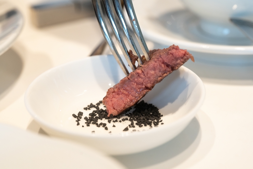 台北南港超浮誇海陸雙饗主餐，吃美國極黑和牛送龍蝦只在『六福萬怡酒店敘日全日餐廳』，全面現點現做更放心