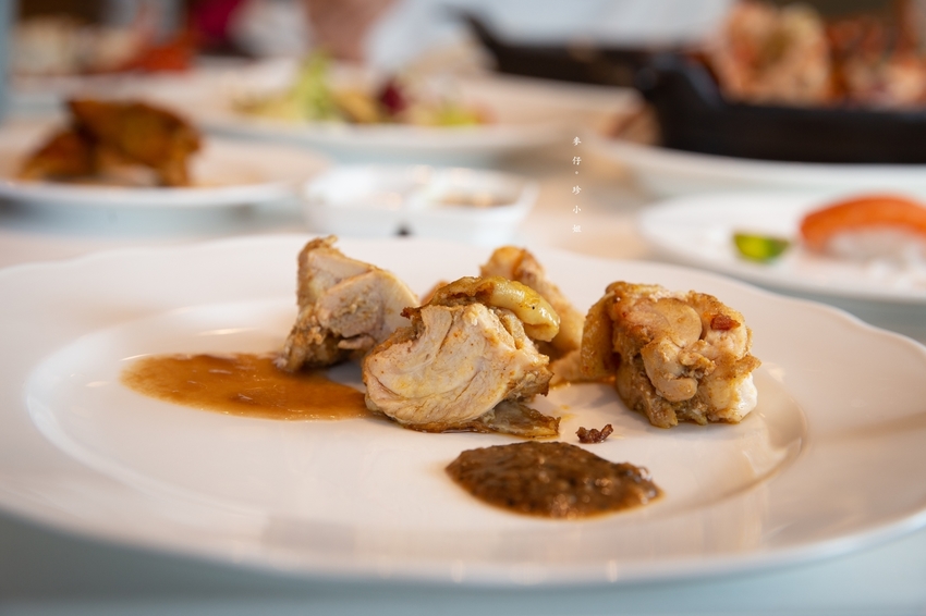 台北南港超浮誇海陸雙饗主餐，吃美國極黑和牛送龍蝦只在『六福萬怡酒店敘日全日餐廳』，全面現點現做更放心