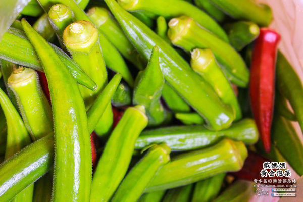 戴媽媽黃金泡菜│台中市/南屯區 (來台中必買的戴媽媽黃金泡菜！栽種在水泥地上的無農藥泡菜，吃的到食材的鮮脆原味唷！)