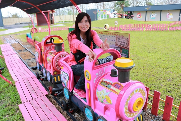 小品蝸牛生態農場: 【彰化溪湖景點】小品蝸牛生態農場~可愛逗趣的囍神蝸月老求紅線