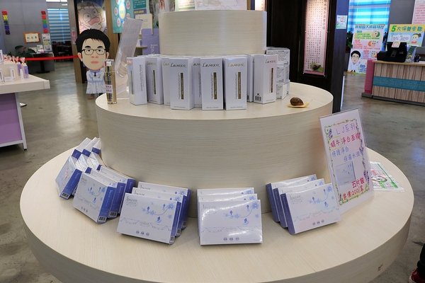 小品蝸牛生態農場: 【彰化溪湖景點】小品蝸牛生態農場~可愛逗趣的囍神蝸月老求紅線