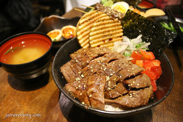 【捷運劍潭/捷運公館】直火人燒肉丼飯屋－平價燒肉丼，提供白飯味噌湯吃到飽! @J&A的旅行