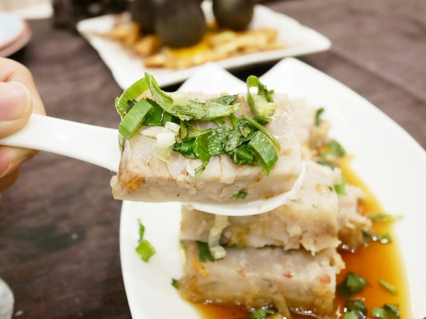 寶麗金餐飲集團崇德店:寶麗金餐飲集團崇德店-賓至如歸的服務 整潔寬敞的空間 精緻美味的料理 很適合與家人朋友前往用餐