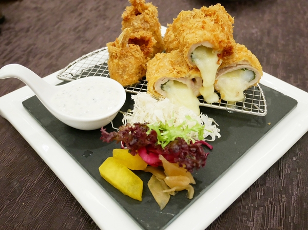 寶麗金餐飲集團崇德店:寶麗金餐飲集團崇德店-賓至如歸的服務 整潔寬敞的空間 精緻美味的料理 很適合與家人朋友前往用餐