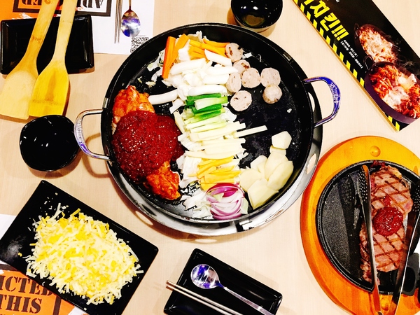 OMAYA春川炒雞(新店店):(新北。新店區美食) 『Omaya春川炒雞-新店店』急速蔓延!!韓國炒雞來也~