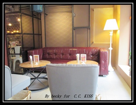 C.C.KISS Coffee&Cake：<捷運忠孝復興站>查理布朗新品牌，鐵鏟甜點及可以客制化的台北東區下午茶點～C.C. KISS