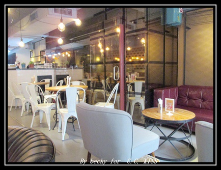 C.C.KISS Coffee&Cake：<捷運忠孝復興站>查理布朗新品牌，鐵鏟甜點及可以客制化的台北東區下午茶點～C.C. KISS