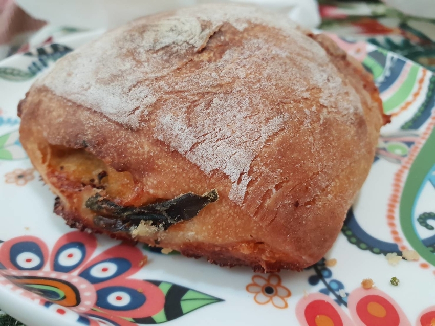 224515.jpg - 【台北.大安區】歐式麵包推薦。Purebread Bakery麵包+甜點都超級好吃。推巧克力可頌