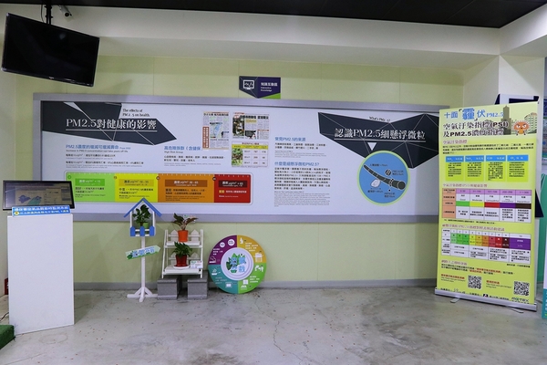 華新MASK創意生活館：【彰化田中景點】華新MASK創意生活館~口罩觀光工廠，免費入園參觀，館內提供豐富的健康知識，販售各種功能的口罩