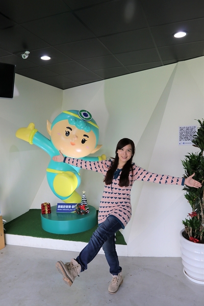 華新MASK創意生活館：【彰化田中景點】華新MASK創意生活館~口罩觀光工廠，免費入園參觀，館內提供豐富的健康知識，販售各種功能的口罩