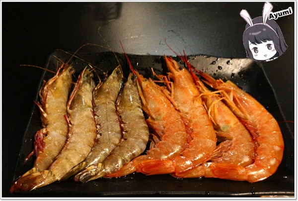 好客燒烤(中壢店)：[食記]►桃園中壢區◄好客燒烤海鮮吃到飽/調酒喝到爽/帝王蟹腳/戰斧牛排/萬里蟹/嚴選泰國蝦/琥珀蝦/霸王蝦/法式松阪豬排