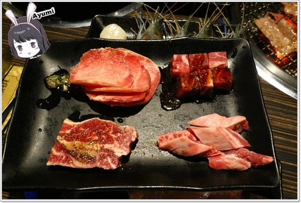 好客燒烤(中壢店)：[食記]►桃園中壢區◄好客燒烤海鮮吃到飽/調酒喝到爽/帝王蟹腳/戰斧牛排/萬里蟹/嚴選泰國蝦/琥珀蝦/霸王蝦/法式松阪豬排