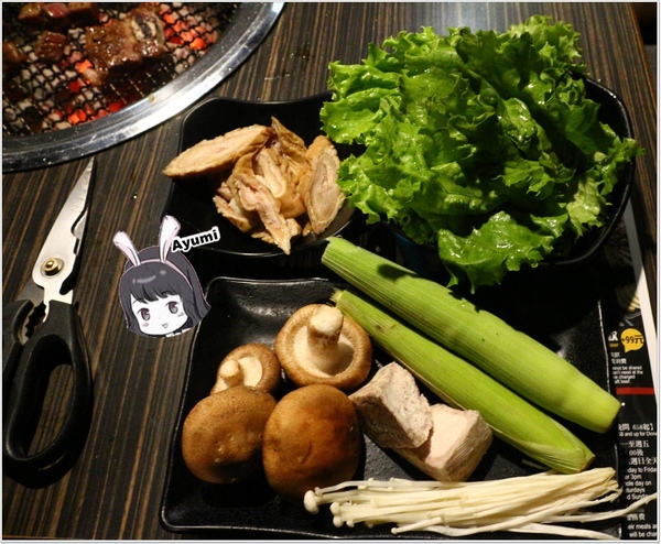 好客燒烤(中壢店)：[食記]►桃園中壢區◄好客燒烤海鮮吃到飽/調酒喝到爽/帝王蟹腳/戰斧牛排/萬里蟹/嚴選泰國蝦/琥珀蝦/霸王蝦/法式松阪豬排