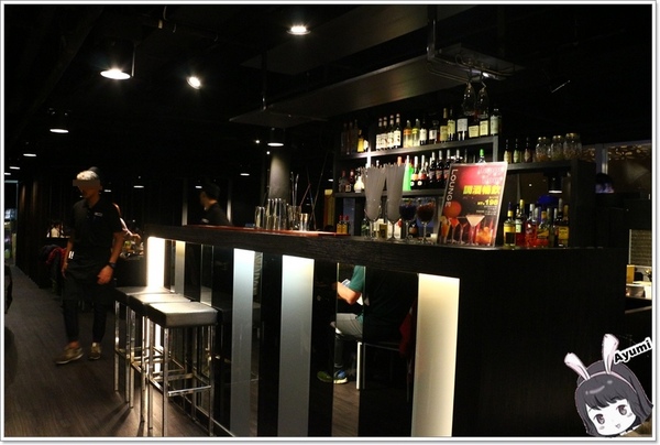 好客燒烤(中壢店)：[食記]►桃園中壢區◄好客燒烤海鮮吃到飽/調酒喝到爽/帝王蟹腳/戰斧牛排/萬里蟹/嚴選泰國蝦/琥珀蝦/霸王蝦/法式松阪豬排