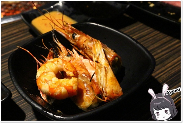 好客燒烤(中壢店)：[食記]►桃園中壢區◄好客燒烤海鮮吃到飽/調酒喝到爽/帝王蟹腳/戰斧牛排/萬里蟹/嚴選泰國蝦/琥珀蝦/霸王蝦/法式松阪豬排