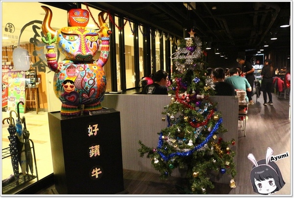 好客燒烤(中壢店)：[食記]►桃園中壢區◄好客燒烤海鮮吃到飽/調酒喝到爽/帝王蟹腳/戰斧牛排/萬里蟹/嚴選泰國蝦/琥珀蝦/霸王蝦/法式松阪豬排