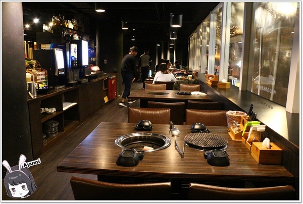 好客燒烤(中壢店)：[食記]►桃園中壢區◄好客燒烤海鮮吃到飽/調酒喝到爽/帝王蟹腳/戰斧牛排/萬里蟹/嚴選泰國蝦/琥珀蝦/霸王蝦/法式松阪豬排