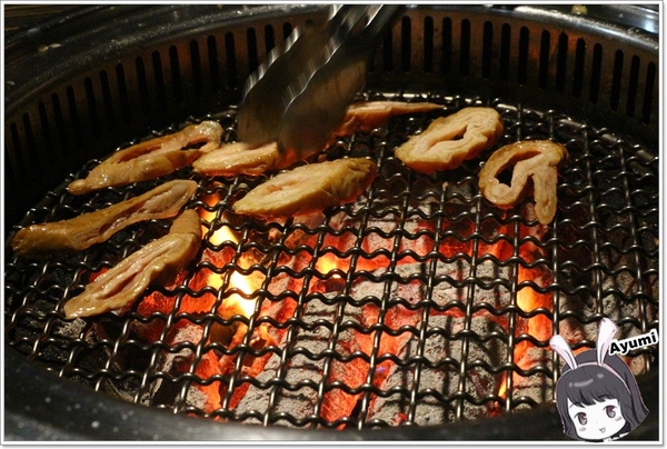 好客燒烤(中壢店)：[食記]►桃園中壢區◄好客燒烤海鮮吃到飽/調酒喝到爽/帝王蟹腳/戰斧牛排/萬里蟹/嚴選泰國蝦/琥珀蝦/霸王蝦/法式松阪豬排