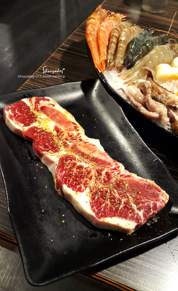 好客燒烤(中壢店):【吃到飽】浪漫調酒X燒烤火鍋 海鮮滿滿帝王餐 桃園燒肉 好客燒烤